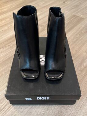 DKNY Malia Black Leather Peep-Toe Ankle Bootie Sz 6.5